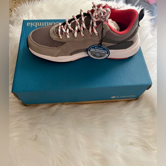 Columbia sneakers women’s size 7 - Picture 2 of 5
